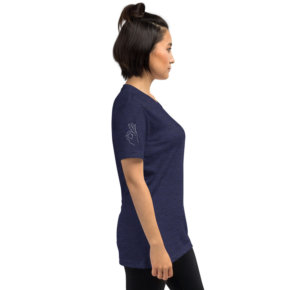Okayest t-shirt with sleeve print navy from the side