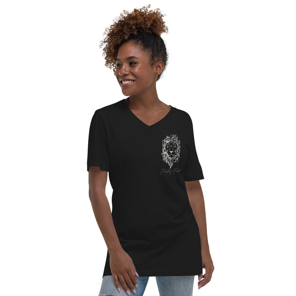 Lion pocket unisex short sleeve V-neck t-shirt black 1