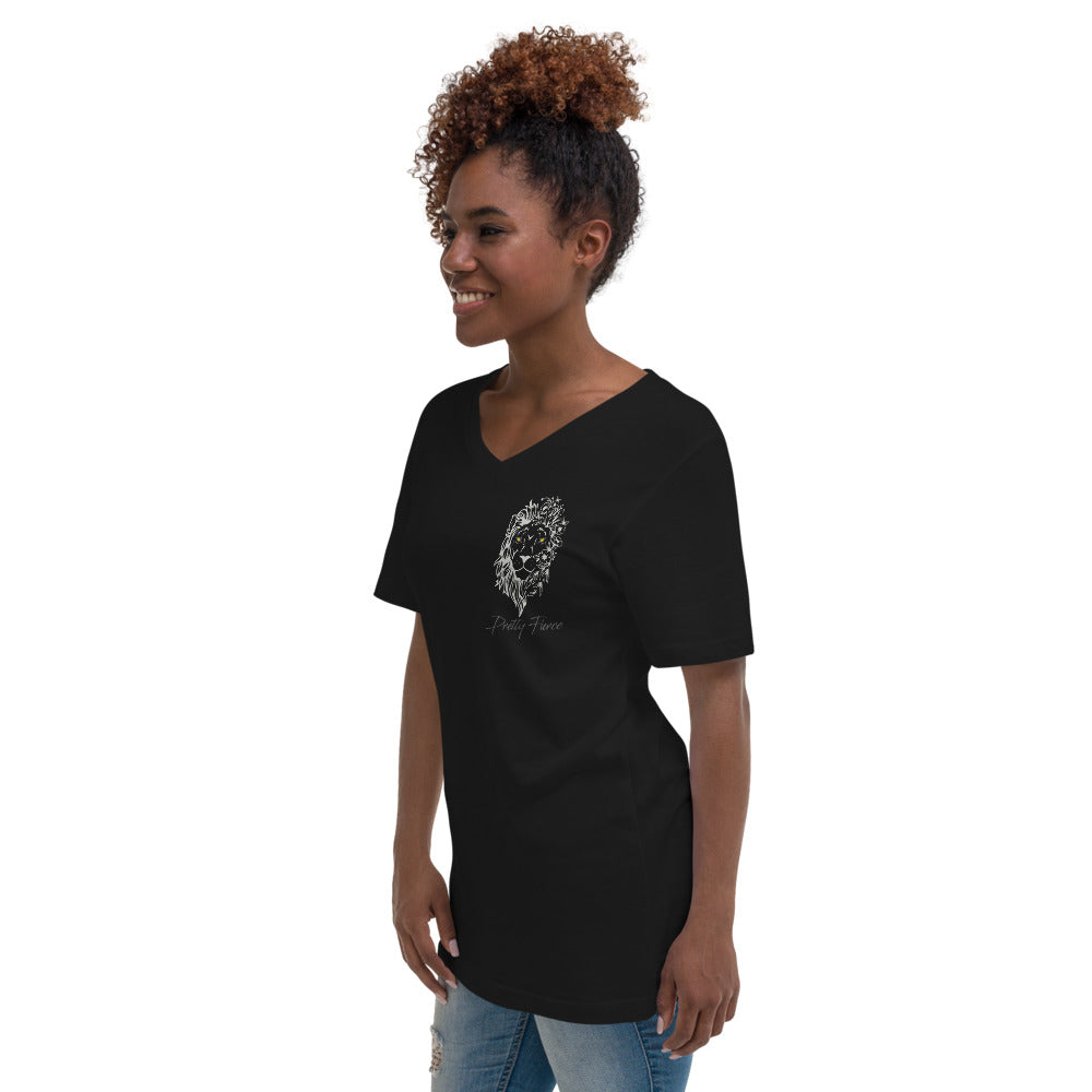 Lion pocket unisex short sleeve V-neck t-shirt black 2