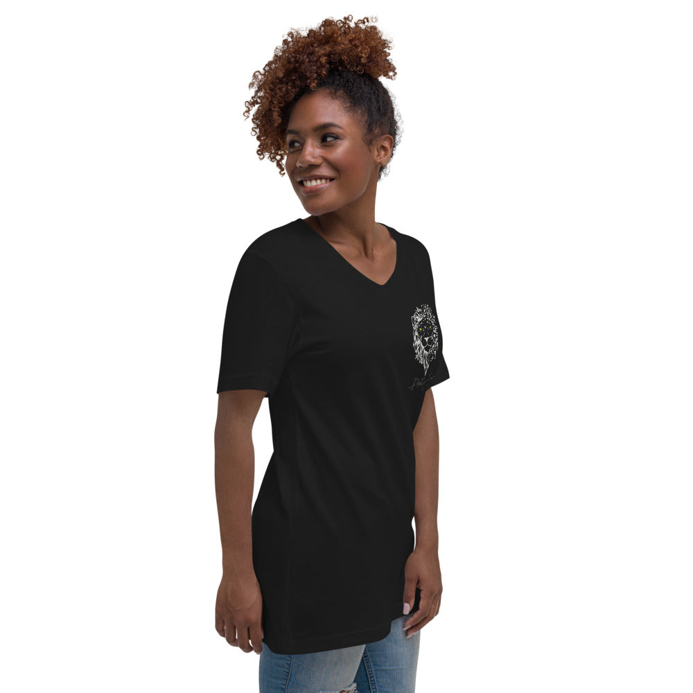 Lion pocket unisex short sleeve V-neck t-shirt black 3